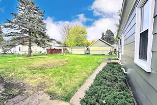 310 W Ryan St, Brillion, WI 54110 - Photo 19