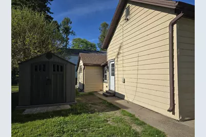 231 E Center Street, Shawano, WI 54166 - Photo 21