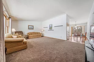 1112 Oriole Dr, Kaukauna, WI 54130 - Photo 9