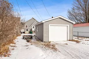 1135 Carney Blvd, Marinette, WI 54143 - Photo 3