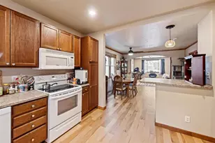 1135 Carney Blvd, Marinette, WI 54143 - Photo 5