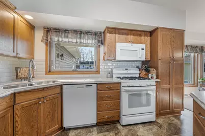 9302 Blanco Road, Winneconne, WI 54986 - Photo 9