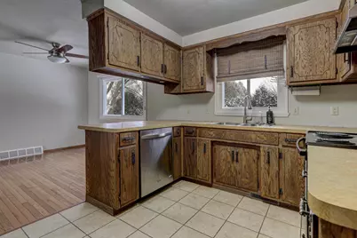 1807 E Wisconsin Avenue, Kaukauna, WI 54130 - Photo 5