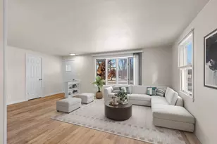 621 W 7th St, Kaukauna, WI 54130 - Photo 3