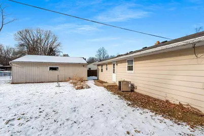 621 W 7th Street, Kaukauna, WI 54130 - Photo 35