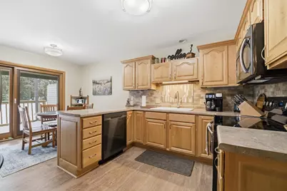 24 Riverside Court, Fond du Lac, WI 54935 - Photo 9