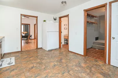 1129 S Chestnut Avenue, Green Bay, WI 54304 - Photo 17