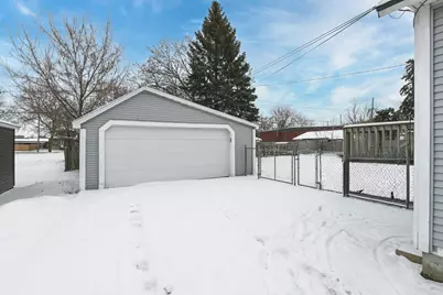 1129 S Chestnut Avenue, Green Bay, WI 54304 - Photo 41