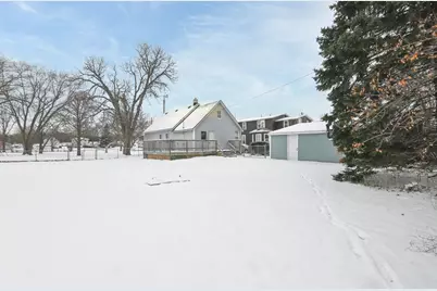 1129 S Chestnut Avenue, Green Bay, WI 54304 - Photo 39