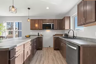 427 Scott St, Ripon, WI 54971 - Photo 15