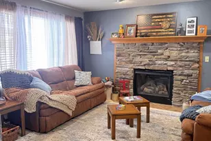 833 Woodland Cir, Waupaca, WI 54981 - Photo 7