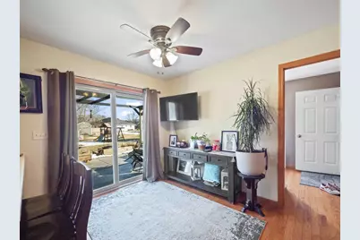 833 Woodland Circle, Waupaca, WI 54981 - Photo 5