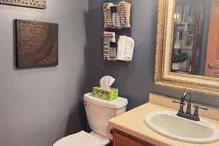 833 Woodland Cir, Waupaca, WI 54981 - Photo 9