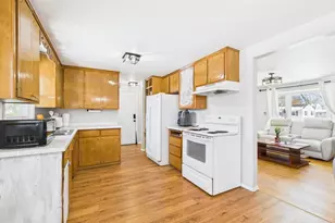 505 Westplain Dr, Green Bay, WI 54303 - Photo 5