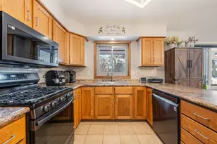 170 Jefferson St, Winneconne, WI 54986 - Photo 9