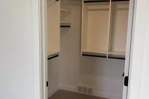 W5609 Tonys Way, Appleton, WI 54915 - Photo 11