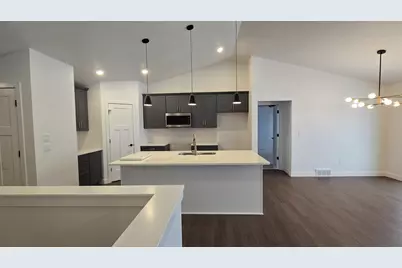 W5609 Tonys Way, Appleton, WI 54915 - Photo 11