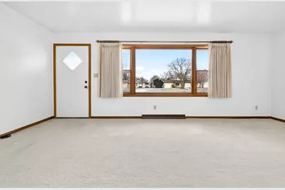 200 Prairie Court, Fond du Lac, WI 54935 - Photo 5