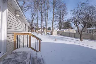 705 Cleveland Ave, Wild Rose, WI 54984 - Photo 7