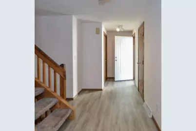 916 Square Terrace, Green Bay, WI 54313 - Photo 3