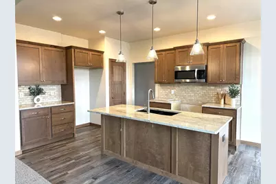 N9257 Breezy Way, Appleton, WI 54915 - Photo 5