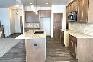 N9257 Breezy Way, Appleton, WI 54915 - Photo 7