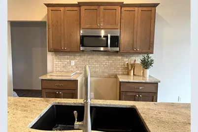 N9257 Breezy Way, Appleton, WI 54915 - Photo 3