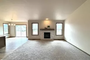 N9036 Cedar Ct, Menasha, WI 54952 - Photo 9