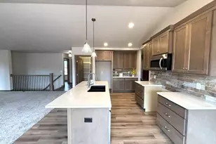 N9036 Cedar Ct, Menasha, WI 54952 - Photo 5