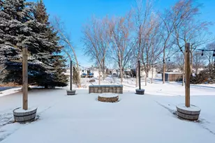 2374 Yolanda Cir, Green Bay, WI 54303 - Photo 39