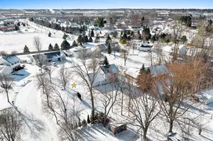 2374 Yolanda Cir, Green Bay, WI 54303 - Photo 49