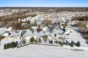 2374 Yolanda Cir, Green Bay, WI 54303 - Photo 55