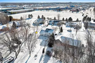 2374 Yolanda Cir, Green Bay, WI 54303 - Photo 51