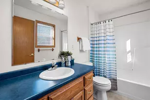 2374 Yolanda Cir, Green Bay, WI 54303 - Photo 29