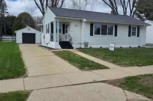 3205 15th St, Menominee, MI 49858 - Photo 1