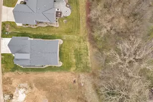 1780 Bobby Jones Dr, De Pere, WI 54115 - Photo 35