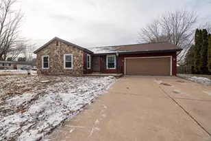 1575 Covington St, Oshkosh, WI 54904 - Photo 1