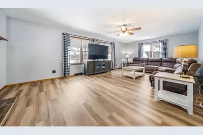 9866 State Highway 22, Waupaca, WI 54981 - Photo 5