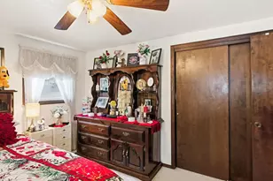 3060 Holland Rd, Green Bay, WI 54313 - Photo 7