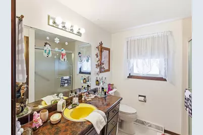 3060 Holland Road, Green Bay, WI 54313 - Photo 11