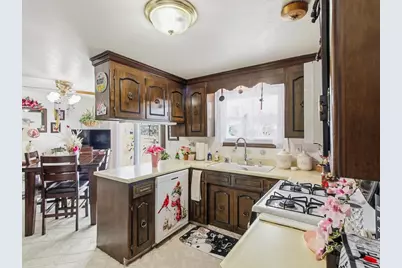 3060 Holland Road, Green Bay, WI 54313 - Photo 7