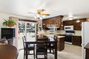 3060 Holland Rd, Green Bay, WI 54313 - Photo 3