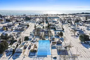 2735 11th St, Two Rivers, WI 54241 - Photo 55