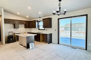 2040 Red Fox Ln, Kaukauna, WI 54130 - Photo 23