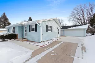 1713 Bentwood Dr, Green Bay, WI 54303 - Photo 37