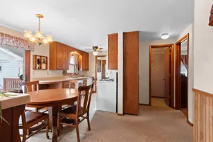 1713 Bentwood Dr, Green Bay, WI 54303 - Photo 13