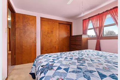 1713 Bentwood Drive, Green Bay, WI 54303 - Photo 15