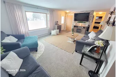 215 W Cameron Street, New London, WI 54961 - Photo 3