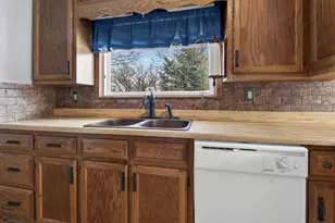 625 Dawes St, Marinette, WI 54143 - Photo 19