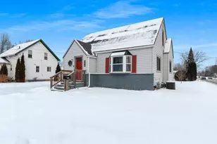 944 S Evergreen St, Shawano, WI 54166 - Photo 5